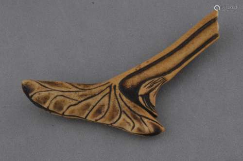 Sashi Netsuke. Japan. 19th century. Bone. Carved as a