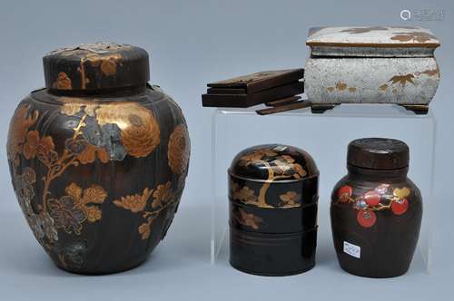 Lot of five lacquer works. Japan. 19th century. Two