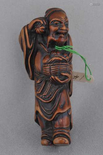 Carved wooden Netsuke. Japan. 18th/19th century.