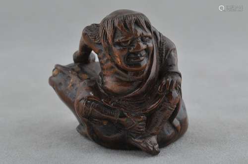 Carved wooden Netsuke. Japan. 18th/19th century. Figure