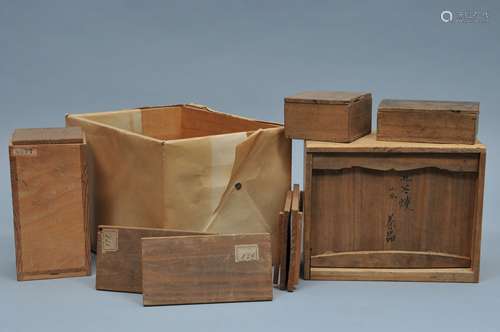 Lot of Japanese wooden collectors boxes.