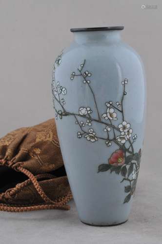 Cloisonne vase. Japan. Meiji period. (1868-1912).