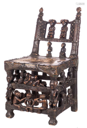 An African chair, wood and animal skin, Tchokwe tribe - Angola, with sculpted antropomorphic decoration, 19th - 20thC, H 73,5 - W 40 - D 46 cm (Certified by M. ZONGO J.C.- Expert Agrée - 'Primitive Art Gallery - Lille'; ex-collection M. J. Schelfhout)