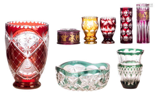 Six vases, a jewelry box and a bowl in cut crystal, some marked Val Saint Lambert, H 13 - 31 cm