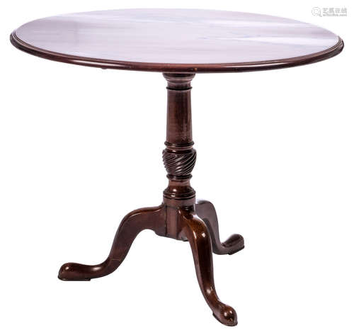 An Edwardian mahogany tripod tilt top table, H 122 cm