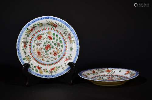 Pair of Chinese Wucai Plates