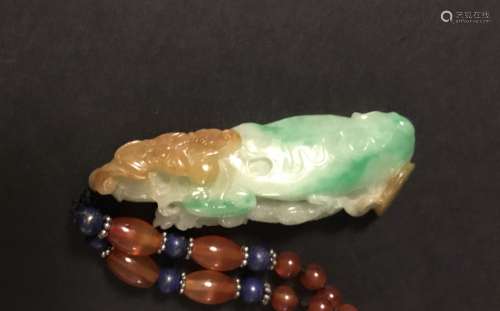 Chinese Jadeite Pendant with Agate Necklace