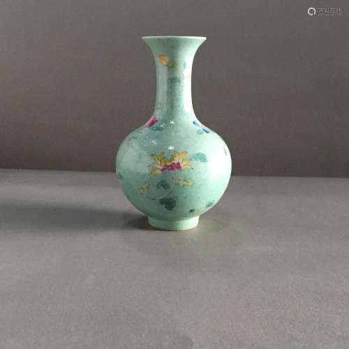 Qianlong Mark, Chinese Famille Rose Vase