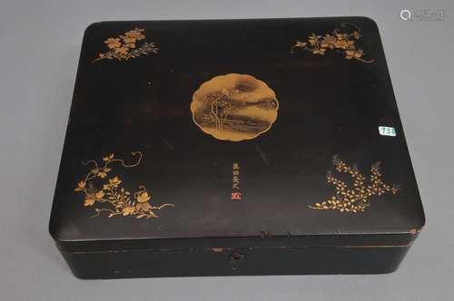 Lacquer box, Japan 19th century. Birds and flowers in gold and silver on a black ground. Signed. 10