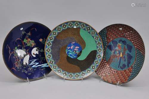 Lot of three Cloisonné plates. Japan. 19th century. Decoration of birds and flowers. Each about 12