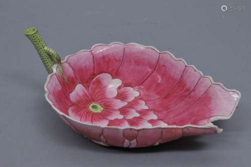 Porcelain wine cup. Kuang Hsu mark(1875-1908) and period. Famille Rose enamels. Made in the shape of a lotus flower. 7-1/4