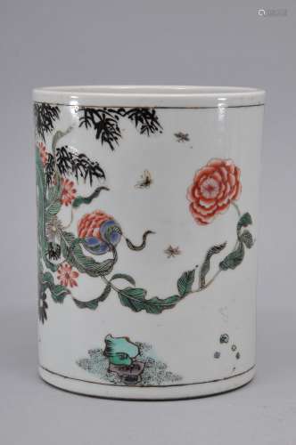 Porcelain brush pot. China. 19th century. Famille Verte decoration of birds, butterflies and flowers. 6