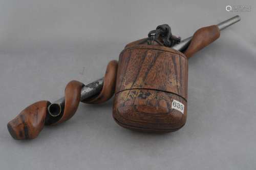 Pipe case and tobacco box. Japan. 19th century.