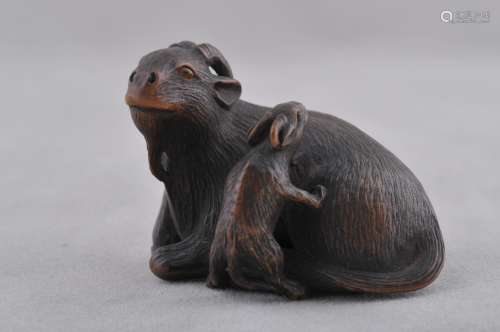 Wooden Netsuke. Japan. 19th century. Carving of two