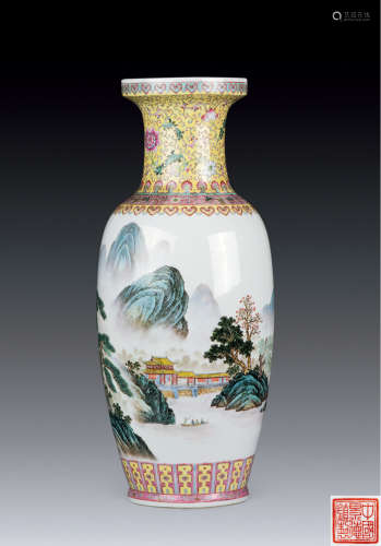 七十年代  粉彩通景山水寶字瓶“中國景德鎮製”款