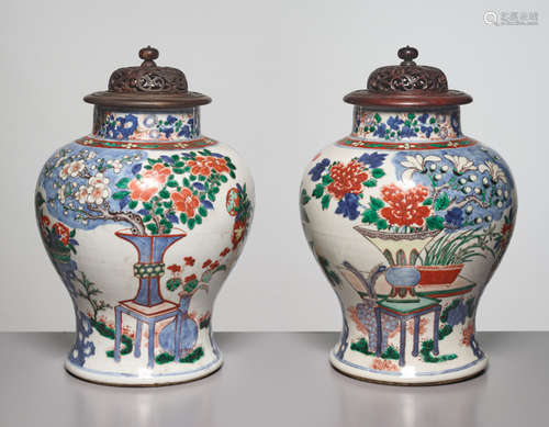 A PAIR OF BALUSTER ‘WUCAI’ VASES, KANGXI