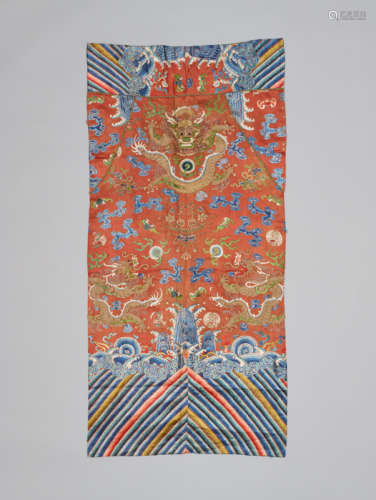 AN EMBROIDERED SILK PANEL WITH DRAGONS, QING