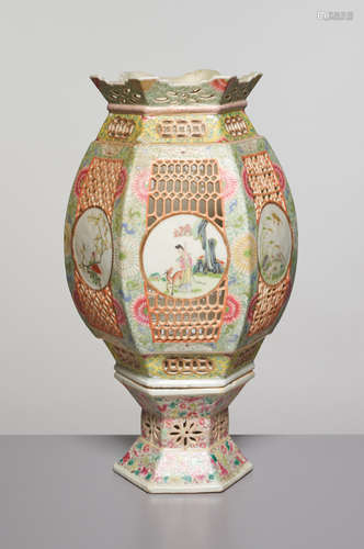 A DELICATE ‘FAMILLE ROSE MILLEFLEURS’ WEDDING LANTERN VASE WITH STAND, QING DYNASTY