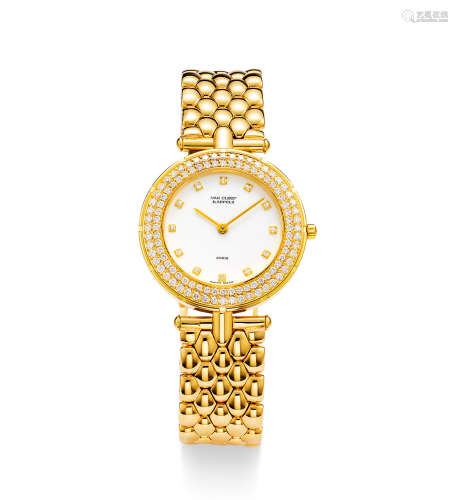 梵克雅宝 精美，黄金镶钻石链带腕表，型号13107，年份约1990，附原厂表盒