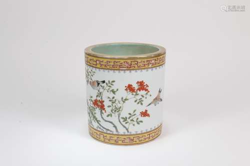 A Chinese Famille-Rose Porcelain Water Pot