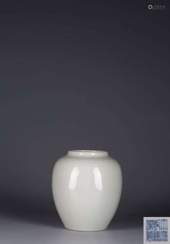 A Chinese Celadon-Glazed Jar