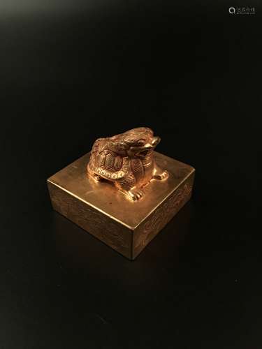 Fine Chinese Gilt Bronze Dragon Seal