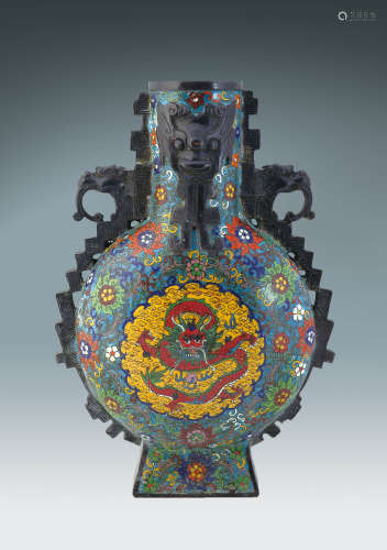 清 景泰藍繪龍紋銅胎抱月瓶 乾隆年製
