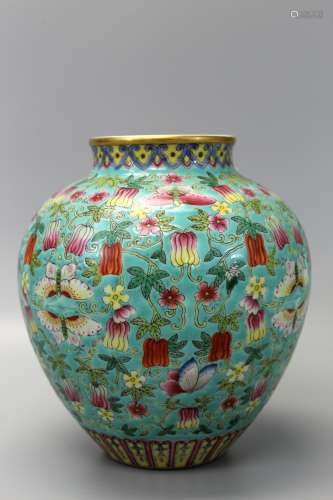 Chinese famille rose porcelain jar, Jiaqing mark.