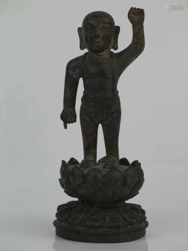 Chinese bronze figure.