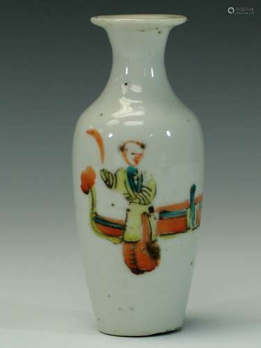 Chinese famille rose porcelain vase.