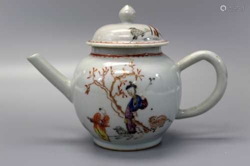 Chinese export famille rose porcelain teapot, 18th Century.
