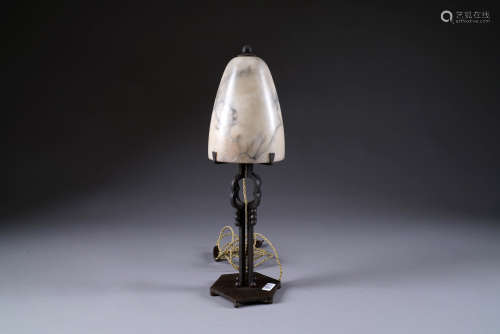 Lampe de Table Art Déco., de Forme champignon.