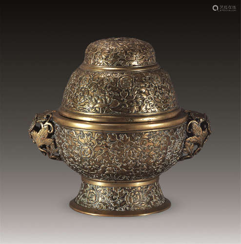 日本明治时期 铜鎏金西番莲菊耳炉