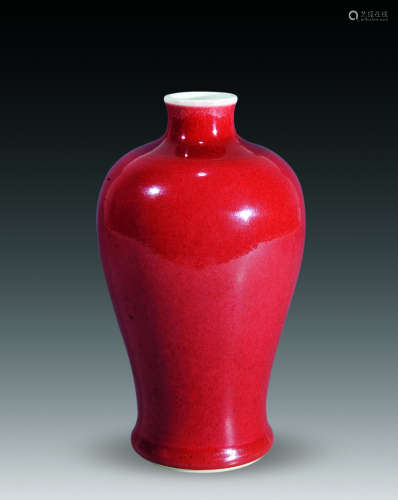 清中期 祭红梅瓶