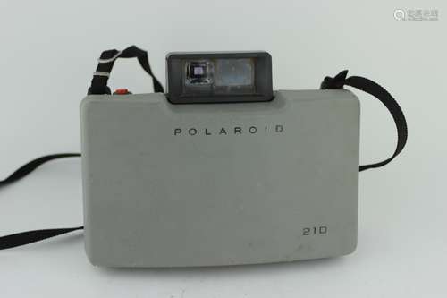 Polaroid Automatic 210 Land Camera