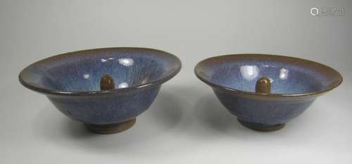 PAIR OF JUNYAO BOWLS