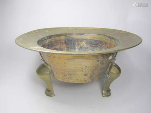 ASIAN BRONZE TRIPAD BASIN