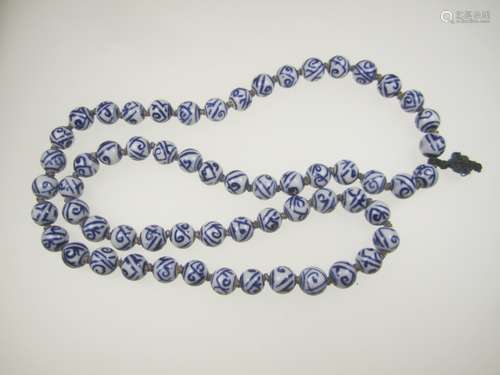 B/W PORCELAIN BEAD NECKLACE