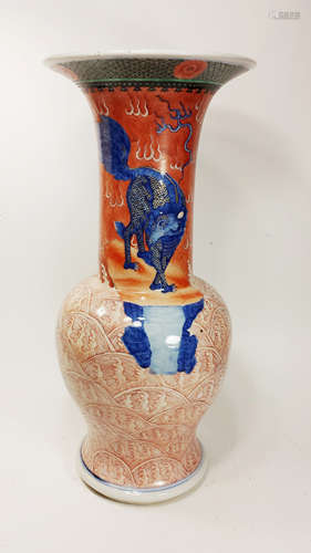 A KANGXI WUCAI YENYEN VASE