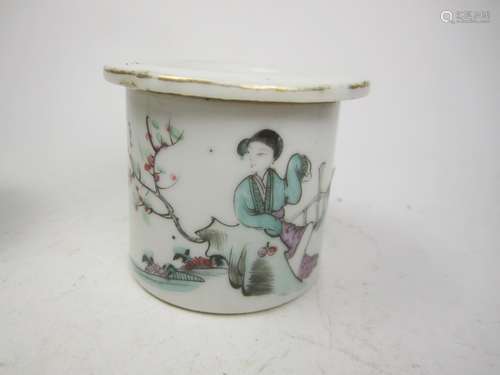 CHINESE FAMILLE ROSE CRICKET JAR W/LID