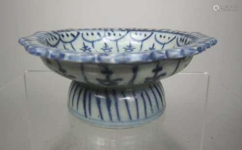 CHINESE B/W STEM BOWL