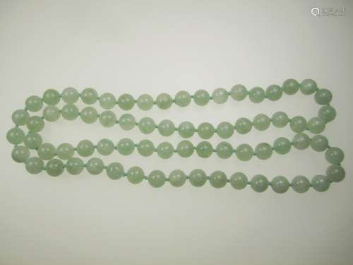 CHINESE JADE BEADS NECKLACE