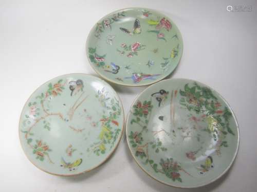 THTEE CHINESE FAMILLE ROSE PLATES