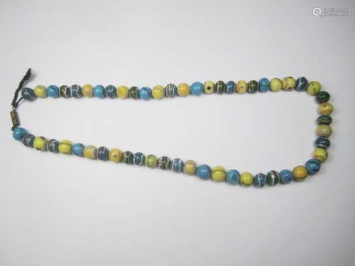 COLOR GLASS BEAD NECKLACE