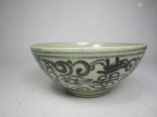 ANTIQUE CHINESE B/W BOWL