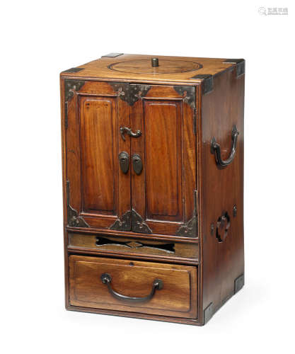 Mid-Qing dynasty  A Mixed Huanghuali and Hardwood Tea Cabinet