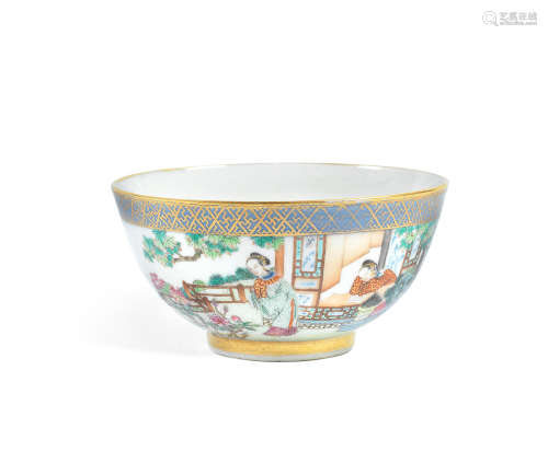 By Jiang Zhenglong, Daoguang period A gilt-decorated underglaze-blue and famille rose bowl