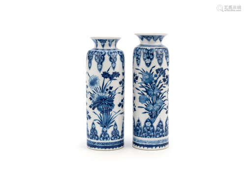 Kangxi A pair of blue and white sleeve vases