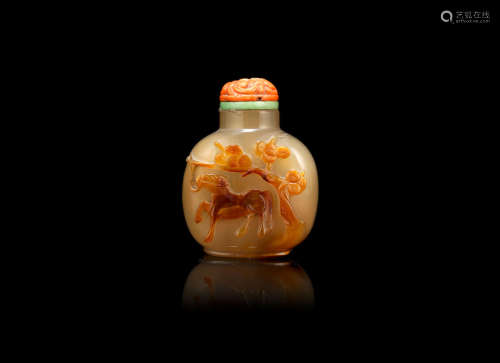 19th century An agate snuff bottle