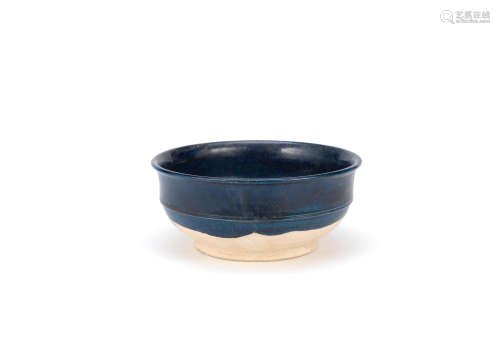 Tang Dynasty A blue-glazed pottery bowl